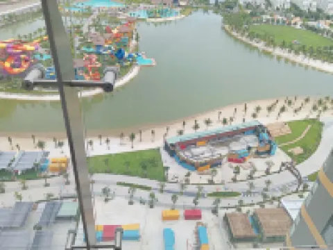 ROSE VINHOME Các khách sạn gần GU VIỆT Coffee & Glamping camping quận 9