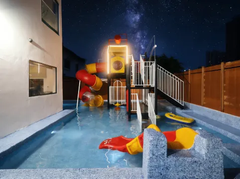 23PAX WATER PARK LAGOO HOMESTAY