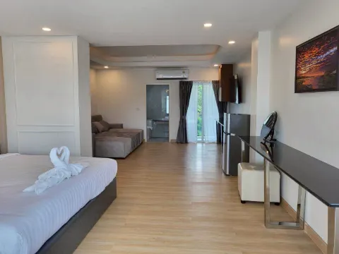 ห้องสวีท เตียงใหญ่ พร้อมอ่างอาบน้ำ