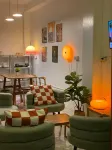 MidCenturyModernVibe-Near Virac Airport-w/ Parking - Homestays
