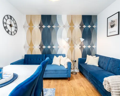 2 Bedroom 1 Bathroom with 4 Beds and Parking Hotels near Bishop's House