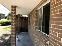 New house, walk to shopping mall, 30 mins to city -  case vacanza in affitto