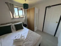 Flat | Sleeps 7 | 3 Bedrooms | Balcony - breakfast