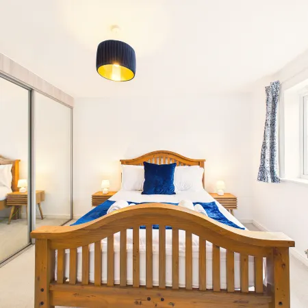 4 Bed Modern Spacious House | Parking x3 | EV Charger