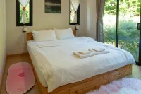 360 Black Cabin-Mountain View & Warm Mineral Pool - 발코니