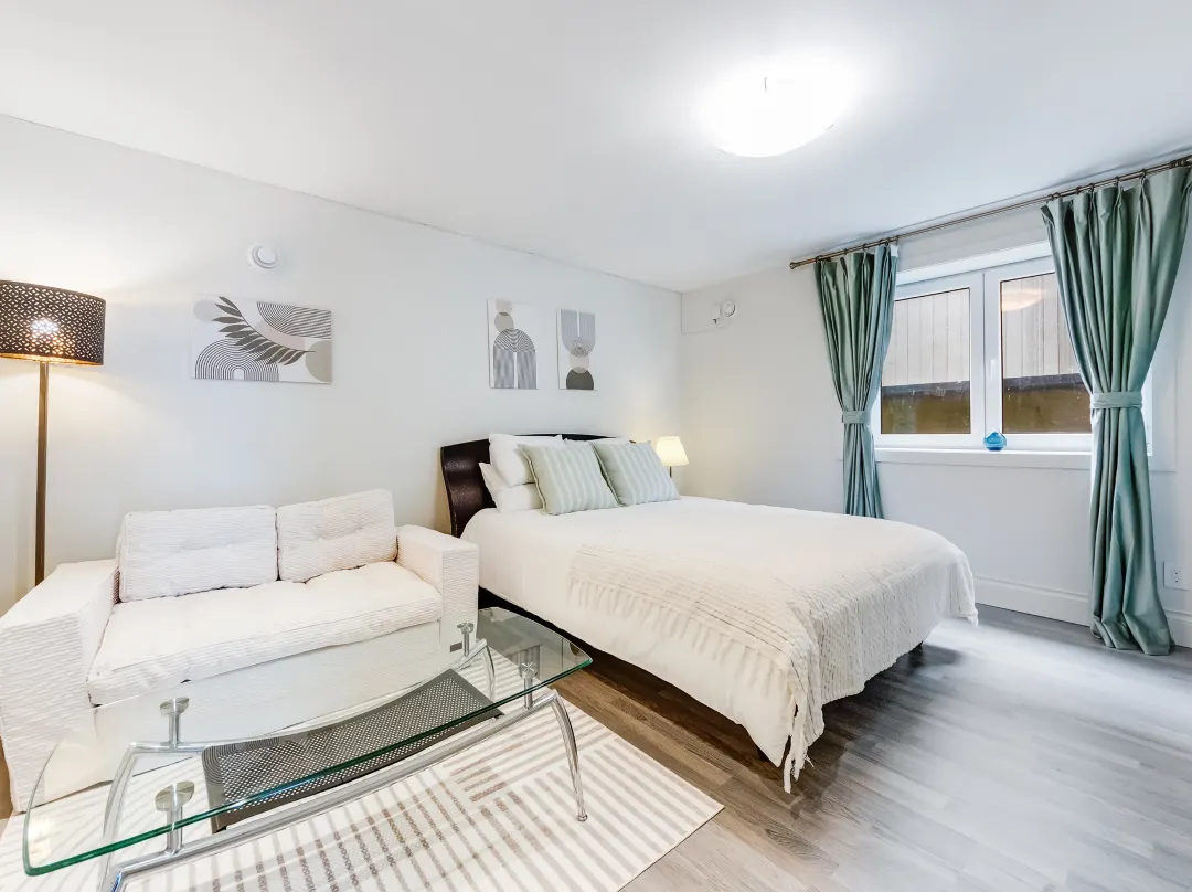 Calm Private Contemporary 1br Unit | Free Parking | Burnaby - Richmond