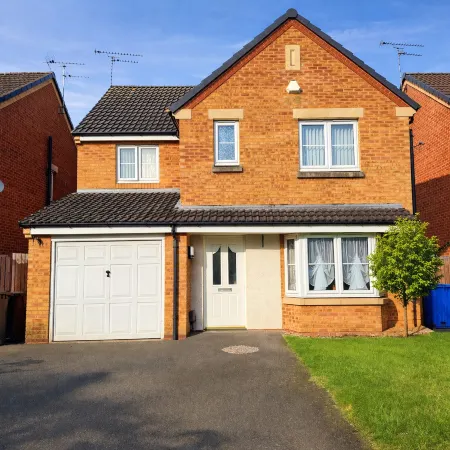 Huge 4BR Detached Family Home Near DerbyCityCentre