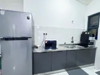 Kajang Mutiara 4BR Family Suite - parking