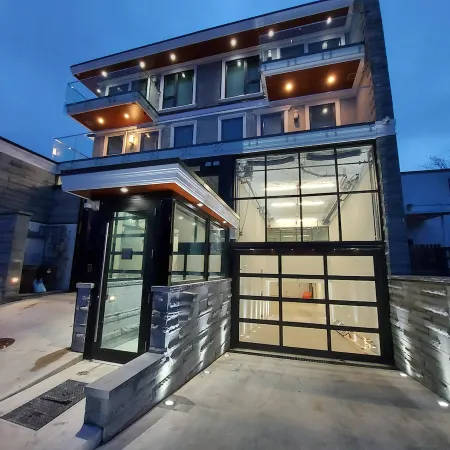 New Luxury 3 Bedroom Townhouse