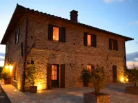 Podere Molinaccio - Luxury Tuscan-style Eco Villa with pool in Valdichiana Hotels in Panicale