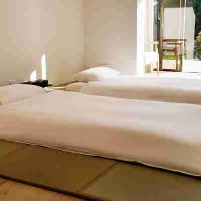 Poka Villa Matsushioen 松汐苑 熱海 Rooms