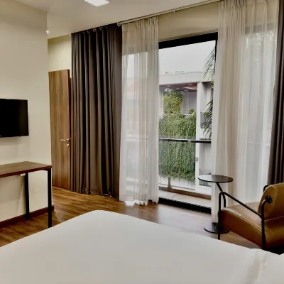 Lam Living Hotels near District 2