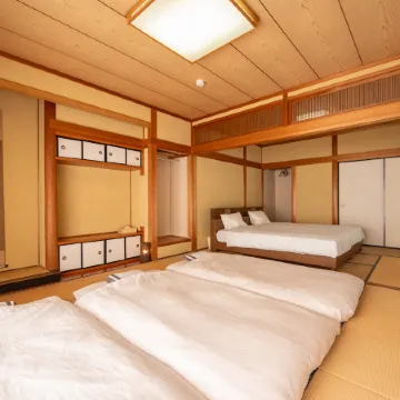 The Capital of Sakuratarō & Momijirō