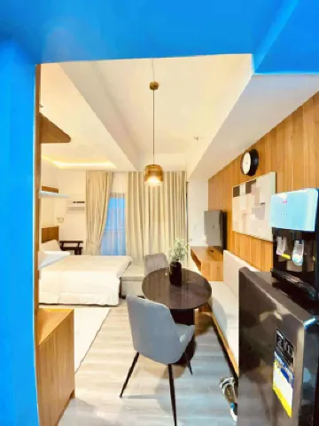 JayRhyn- Amani Condo