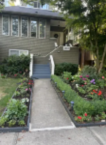 May’s house in Kerrisdale 西區（The West Side）附近的飯店