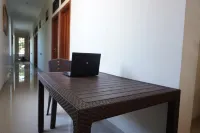 OYO 94020 Lia Kost Syariah Near Perkuburan bontonompo kahar muzakkar