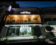 Alzahir GUESTHOUSE & HOTEL - parcheggio