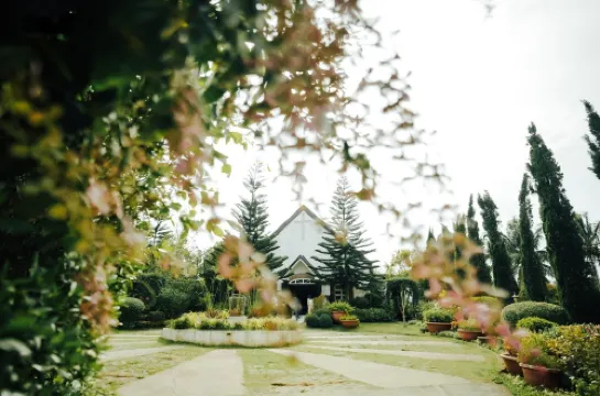 Casa Grande Flora Villas and Resort