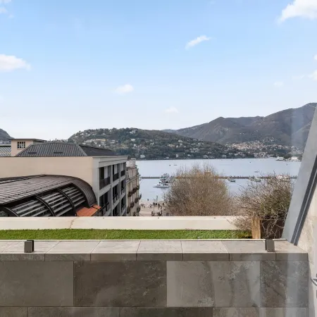 Royal Lakeview Penthouse by Aura Luxury Collection