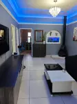 Claremont Guest House - Homestays