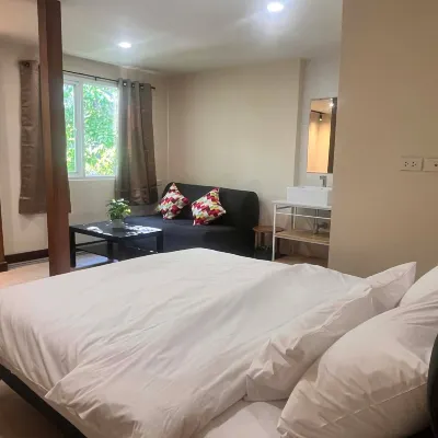 EAIN(WORK+STAY) Hotels near Silom Soi 4