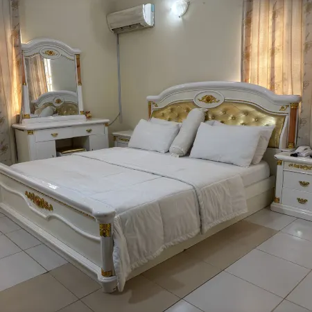 Christabel Hotel and Apartment Jos
