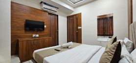 Hotel Divya Palace