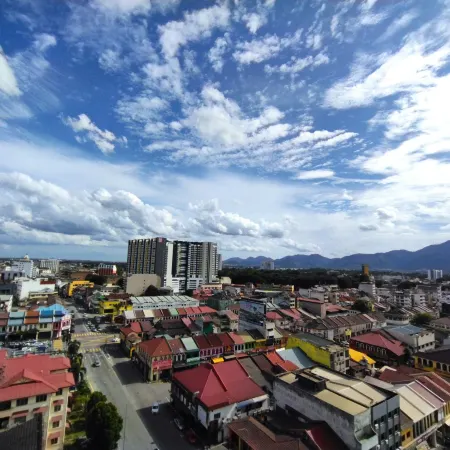 Cozy 121 Octagon 2 Bedrooms Condo Wide City View Отели рядом с достопримечательностью «Kam Sui Aquarium Shop»