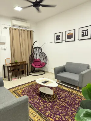Fallem's Homestay I 4 Rooms I Fully Aircond I WiFi Hotels in 