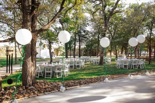 Lux Lounge 7744 Ranch Resort Austin - COTA