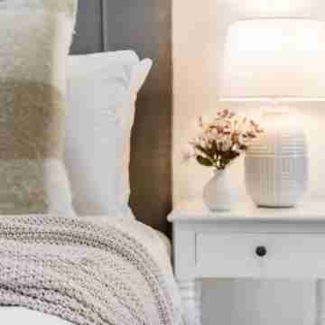 Stylish 1BR Apt in Ivanhoe with Free Parking Rooms