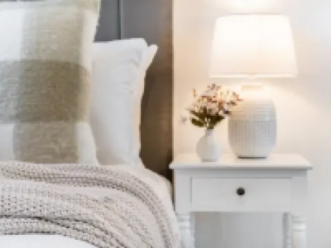 Stylish 1BR Apt in Ivanhoe with Free Parking Hoteles en Ivanhoe