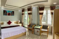 CATBA CENTRAL HOMESTAY