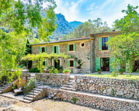 Impressive Retreat near Valldemossa Hotels in Valldemossa