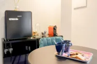 Floris: modern studio in the heart of city center - Condos