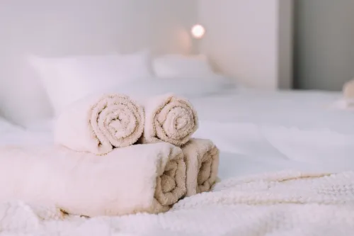 Fukuoka Hakata Stay – 1BR w/ Balcony, TV & Laundry 206