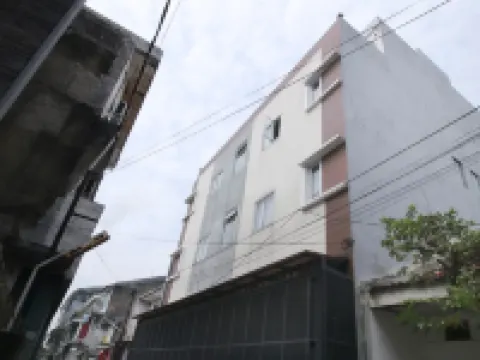 Sharon Co Living by Yurooms Hotels in Andir