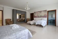 Luxury Private Mountain Villa with Pool & Beautiful Views in Puglia