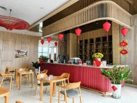 Arena Cam Ranh Seaview by Panacea Home - bar