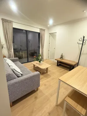 Modern Private 2BR Unit in Takapuna | Parking - guesthouses