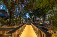 OHASIS by OH Hotels Hotels near Ratburana Pier