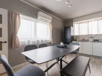 6 min walk to JR Kyobashi Station/Easy access to Umeda, Namba, USJ/Entire house 99.6 sqm 大阪酒店