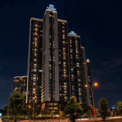The Oasis Residence - D7 Gateway next to CBD - Beside SECC - Free Pool and GYM Hotels near Tan Thuan Bridge