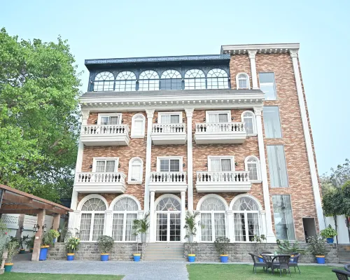 Dharm Resort Hotels near Ramnagar Fort
