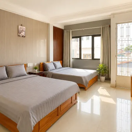 Thiên Ngân Hostel