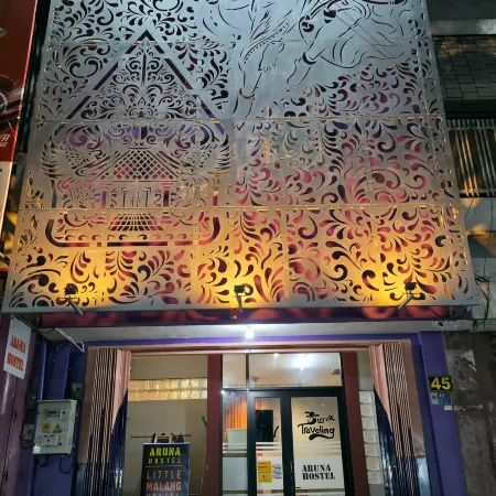 Aruna Hostel