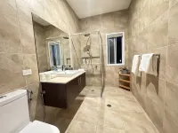 Cosy room in Carindale - موقف سيارات