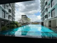 Bukit Jelutong Luxe Stay Hotels in Subang