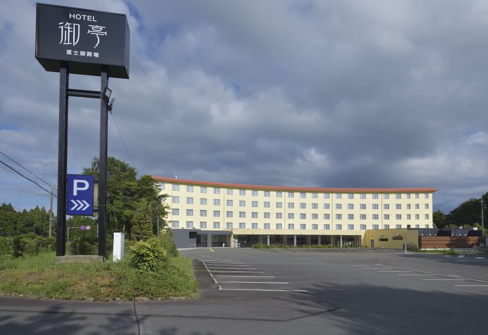 hotel overview picture