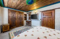 Chardonnay Suites Hotel